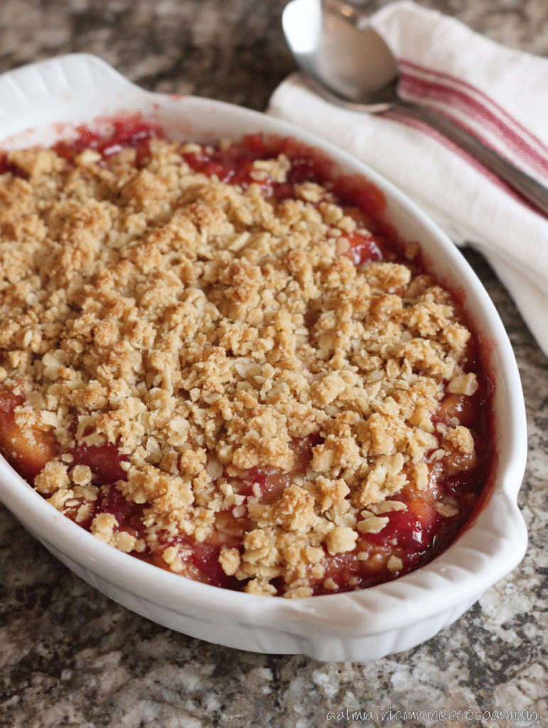 Strawberry Rhubarb Crumble